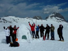 Teambuilding activities - Igloos building