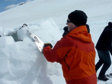 Teambuilding activities - Igloos building